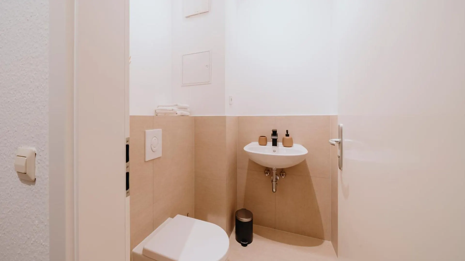 Spacious 2-Bedroom In The Heart Of Friedrichshain Berlin 0*,