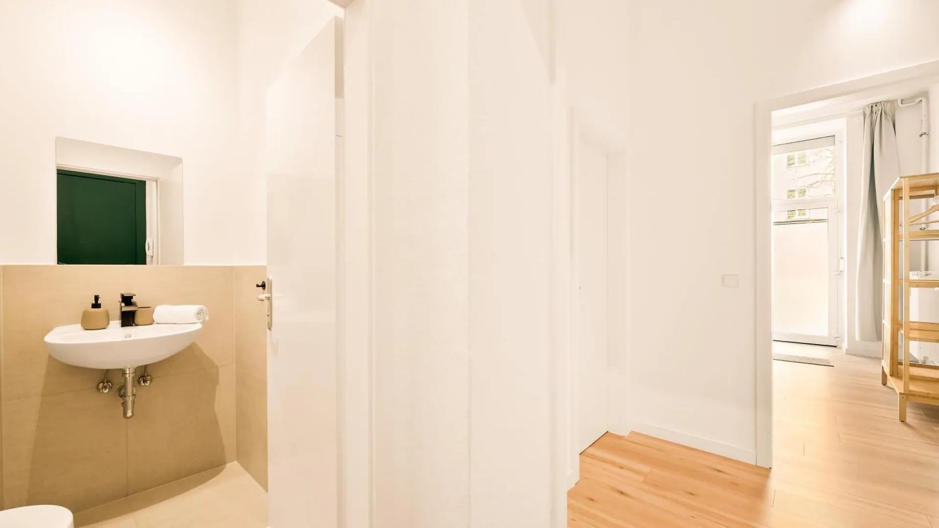 Spacious 2-Bedroom In The Heart Of Friedrichshain Берлин